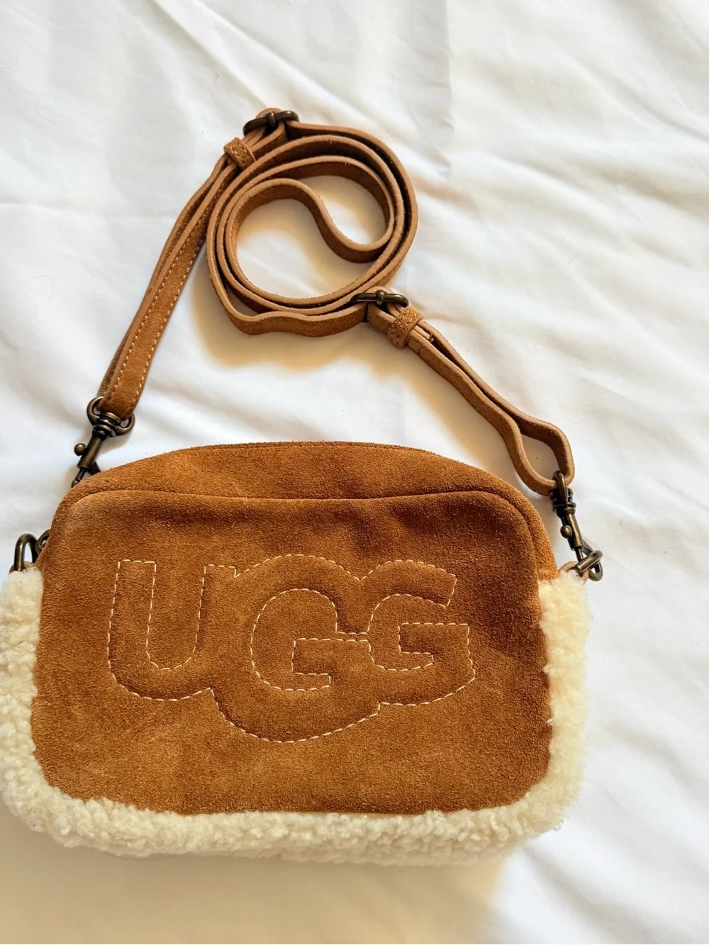 UGG Brown Suede & Cream Sheepskin Trim Crossbody Bag - EUC! Style #1113870
